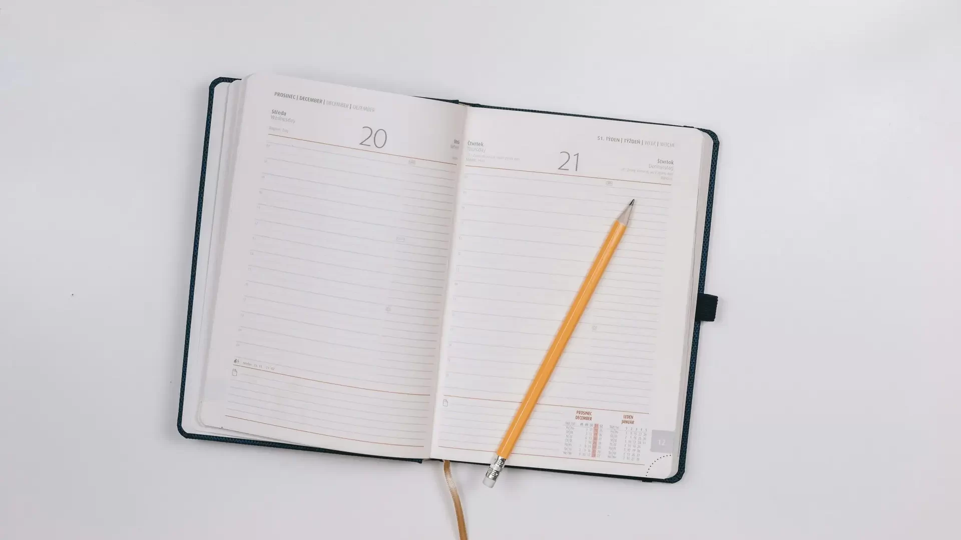 jeshoots-com-9n1USijYJZ4-unsplash